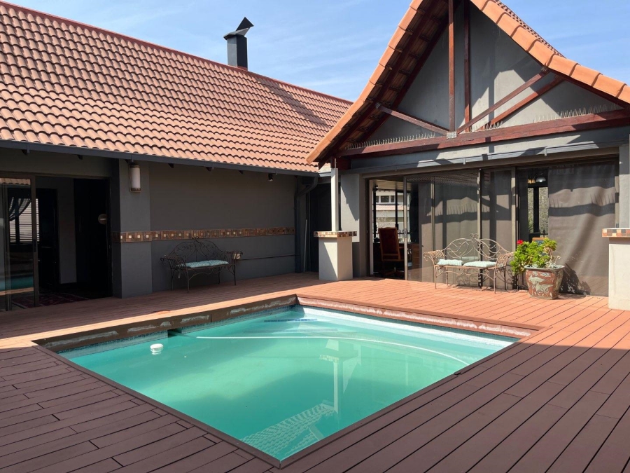4 Bedroom Property for Sale in Woodland Hills Free State